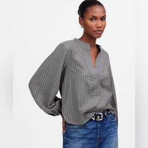 Madewell

V-Neck Long-Sleeve Top
